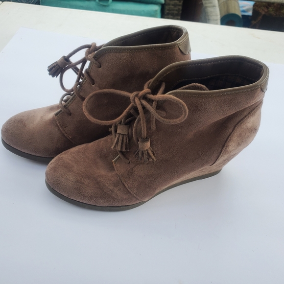 Madden Girl Dallyy Wedge Ankle Bootie Lace Up Women's Size 8 EUC - Picture 6 of 11
